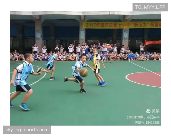 篮球比赛的开场流程详解：从跳球到第一次进攻